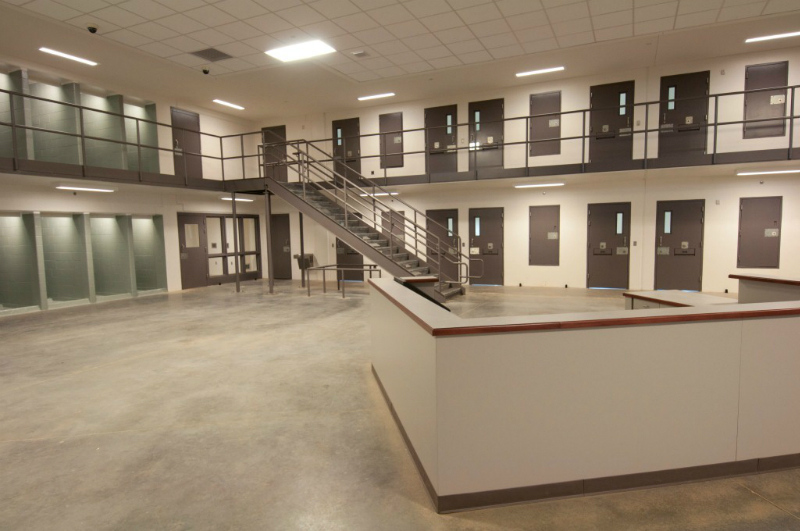 CARRYING THE WORD // LOCAL MINISTRY REACHES OUT TO ALICEVILLE WOMEN