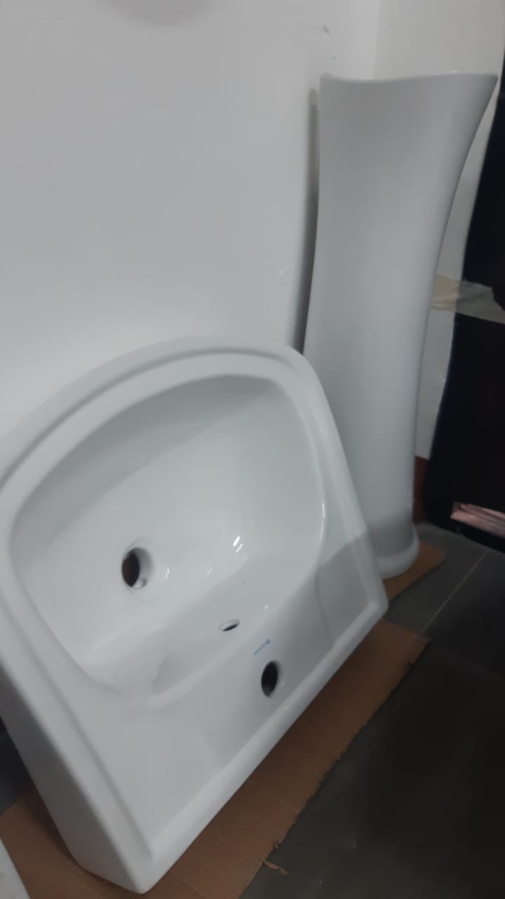BRITANIA FACE BASIN & PEDESTAL MHP03BPC The Plumbers Depot