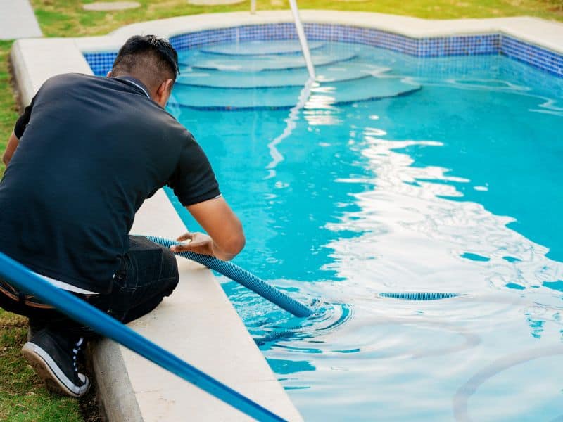 Green Algae on Pool Walls Common Mistakes to Avoid 2024