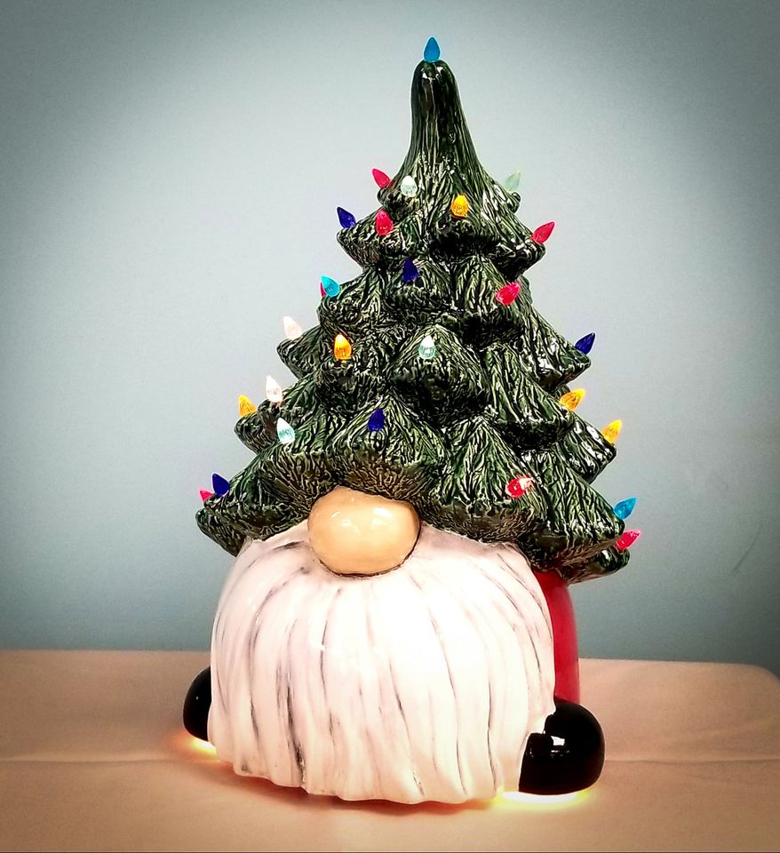 Christmas Paint And Sip November 2022 Nyc Christmas Tree Painting Party | Pottery Factory – Brookfield