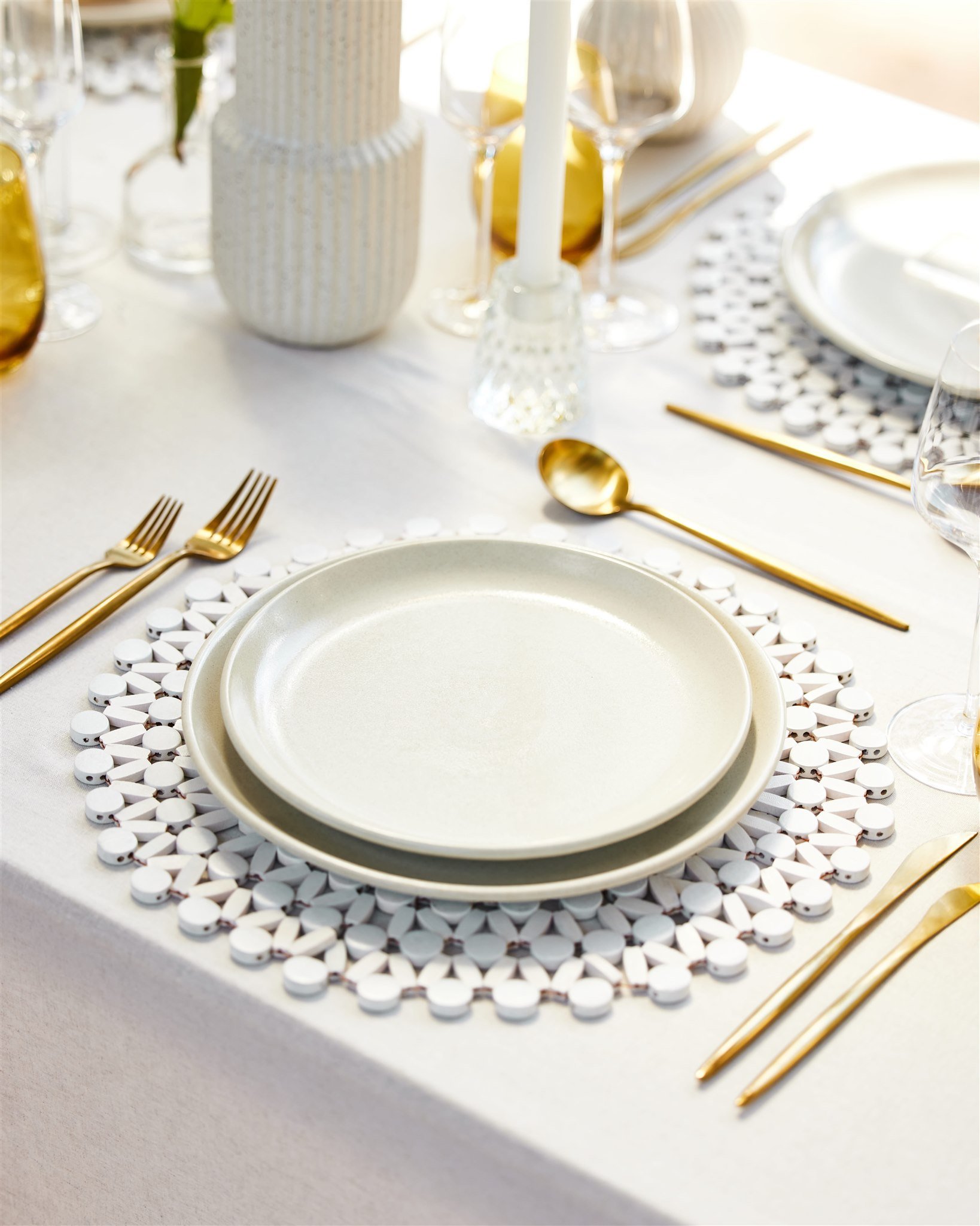 Daisy Bamboo Placemat Hire The Pretty Table Event Hire