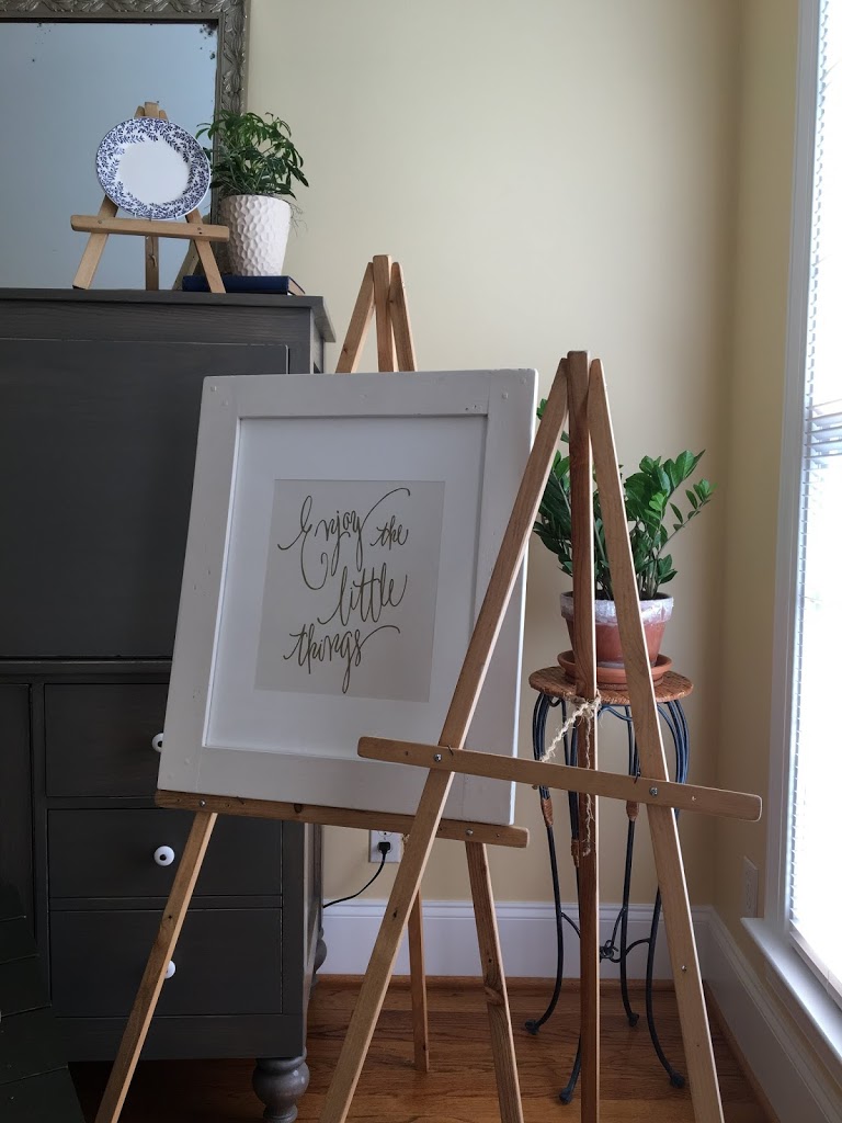 The Project Lady DIY Cheap & Easy Wooden Easels
