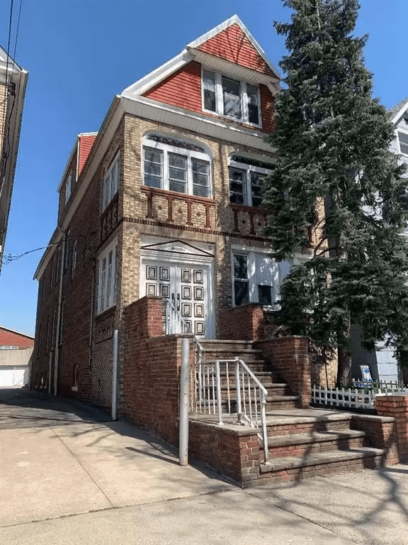 The Property Shop, Inc The Property Shop, Inc is an independent full