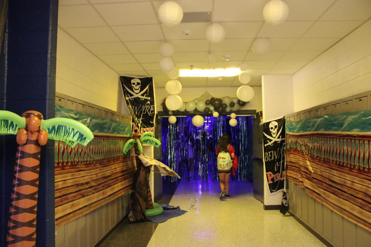High School Hallway Decorating Ideas
