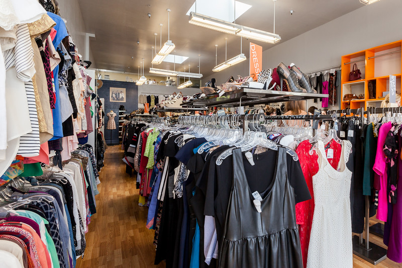 The Real Chicago Shop Around the Corner “Sell, shop