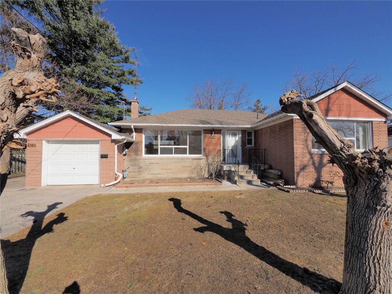 Homes, Private House for Sale by Owner in BC, Ontario, Toronto Canada