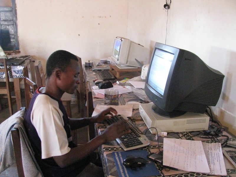 The Pweto Computer Learning Center The REEL Project