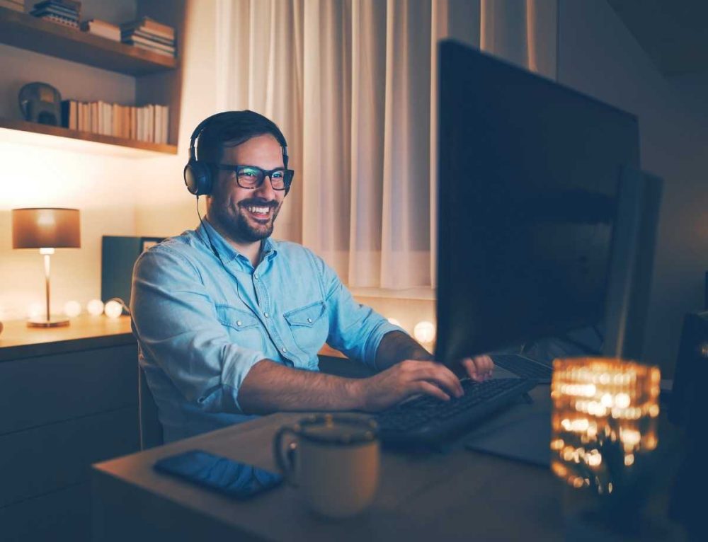 What is Freelance Work? Freelancing Job Meaning — The Remote Hive