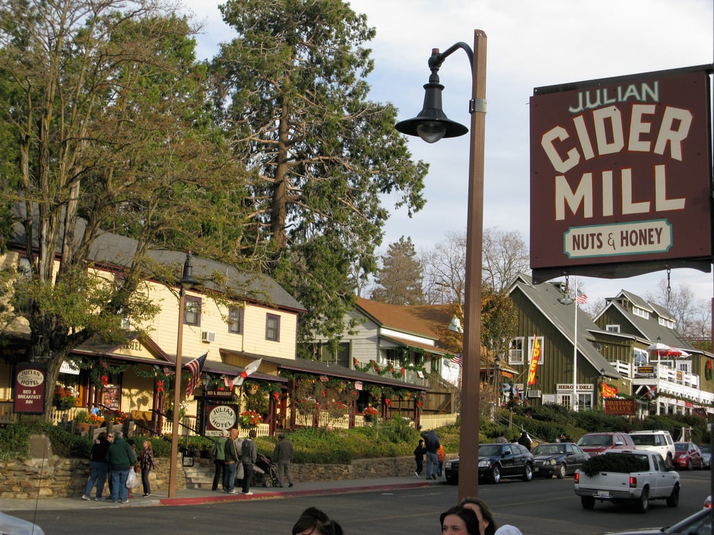 Looking For A Quick Weekend Adventure? Maybe It's Time For A Road Trip