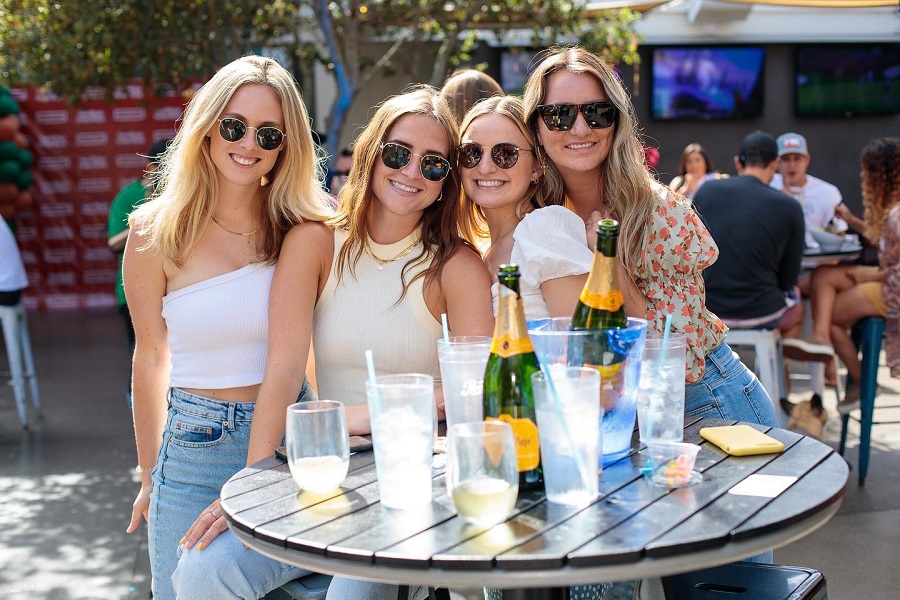Sunshine & Champagne A Mavericks Weekend Brunch Bash For Summer