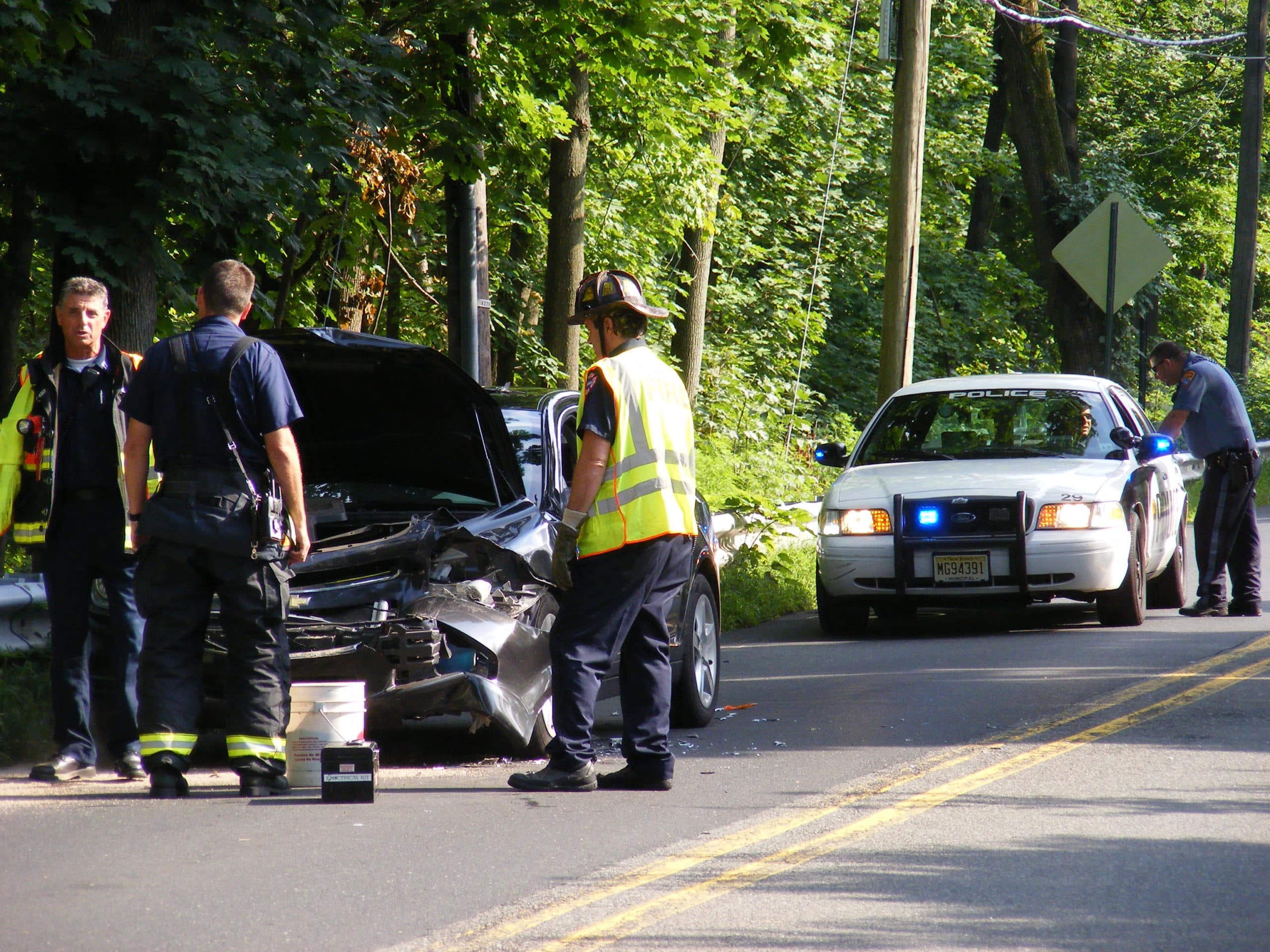 Rear end collision ties up rush hour traffic on North Maple Avenue