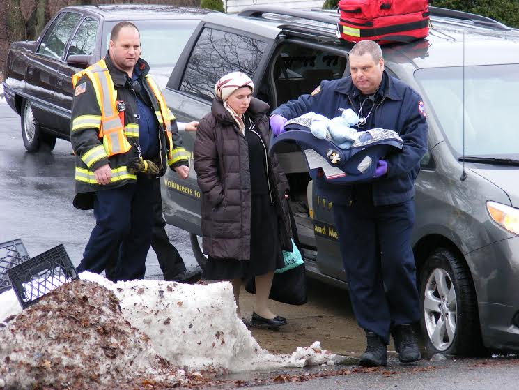 Infant and mother shaken up in Ridgewood accident