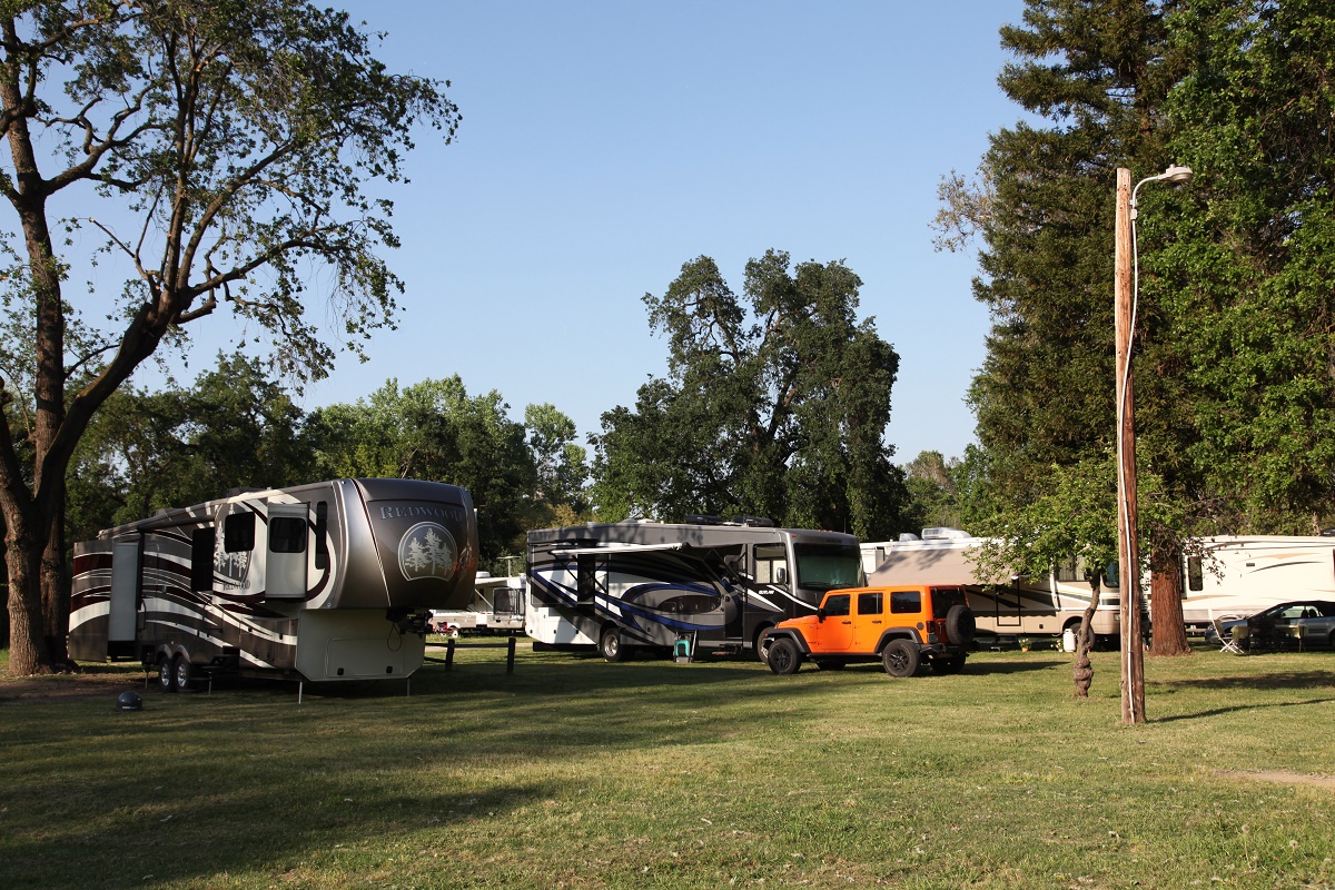 Discover Your Ideal Camp Base at Riverbend RV Park in Fresno