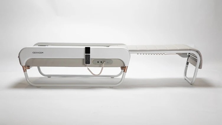 Ceragem vs. Traditional Massage: Choosing Your Wellness Path