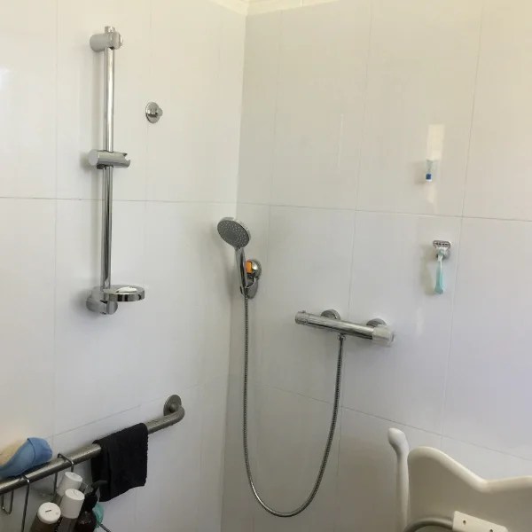 Assisted Living 5 Benefits To Thermostatic Showers