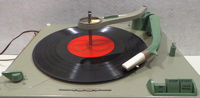 PHILIPS AG1007 D75 устройство проигрывания грампластинок Проигрыватели грампластинок