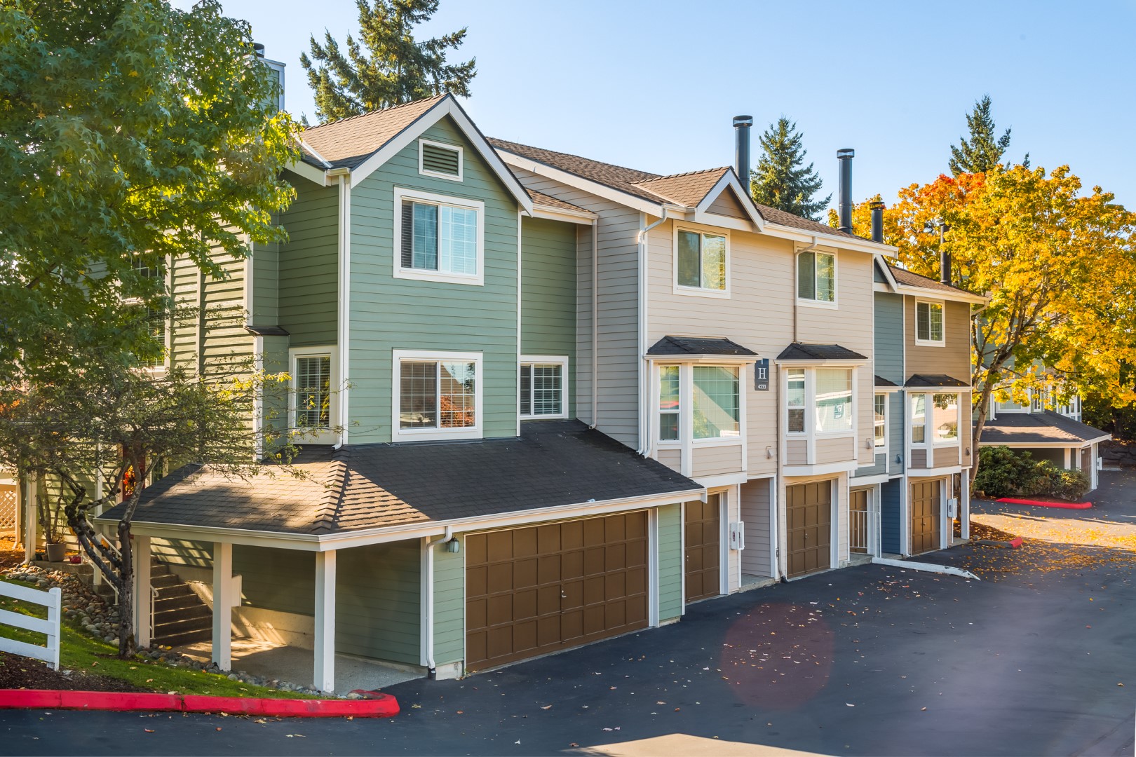 MLS19 (Large) The Row Townhomes 2 & 3 Bedroom Townhomes for Rent