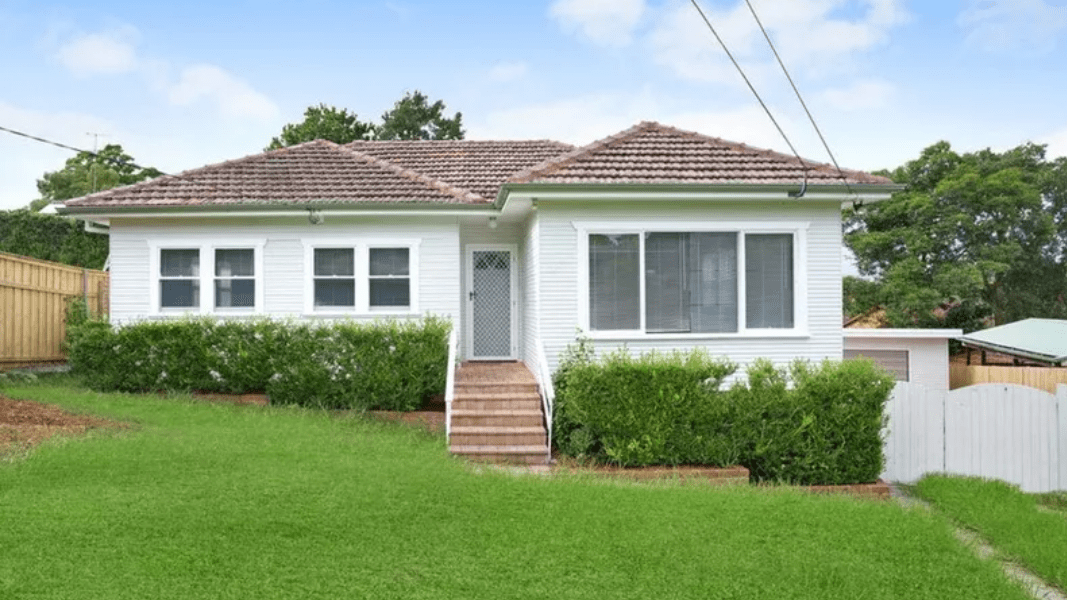 Listings and profit down, REA expects situation to worsen amid falling