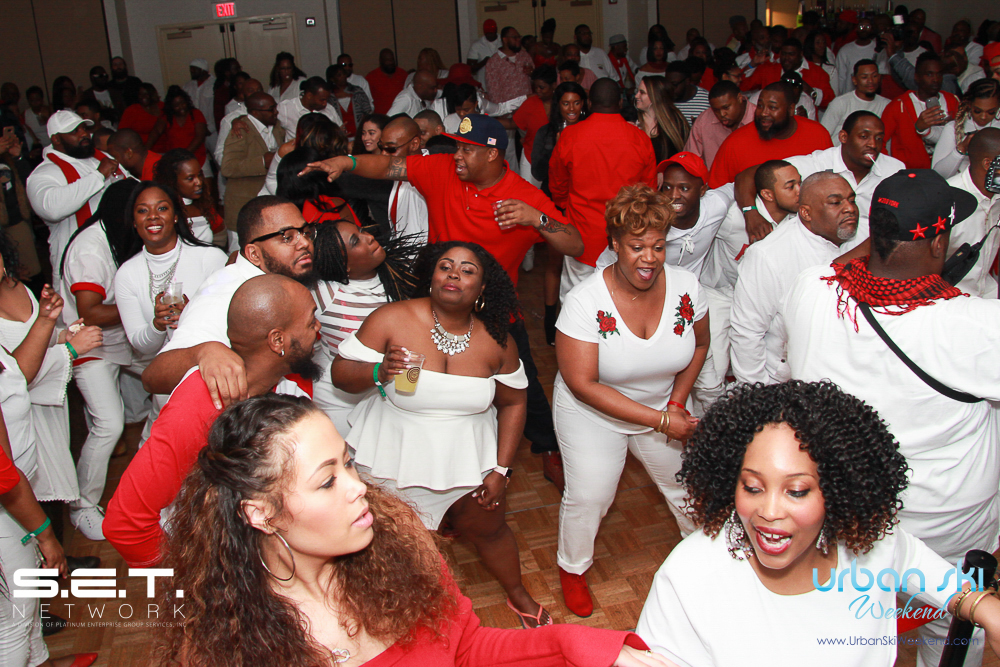 This simple calculator will help you determine the date by adding 28 days from today. Working days exclude weekends and any dates identified as. The Set Network Urban Ski Weekend