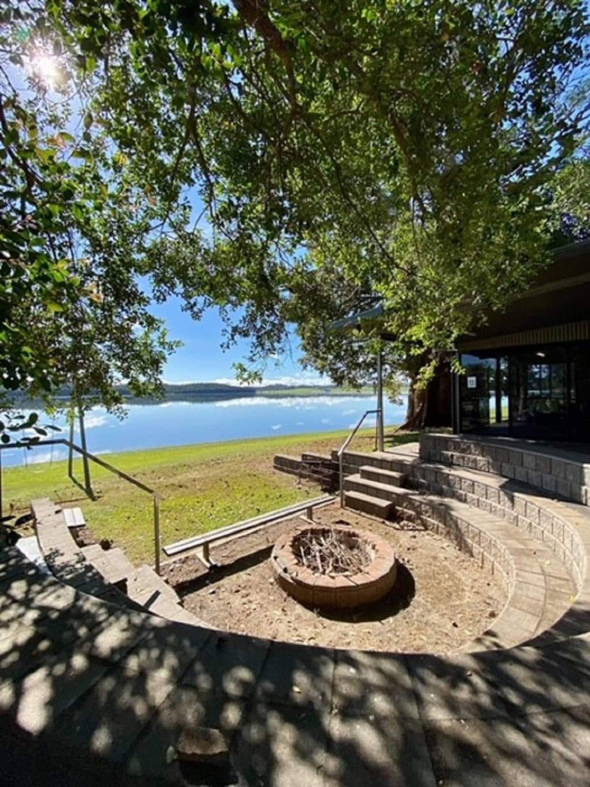 The Shack on the Waterfront Tinaroo Lake Tinaroo Holiday Rentals