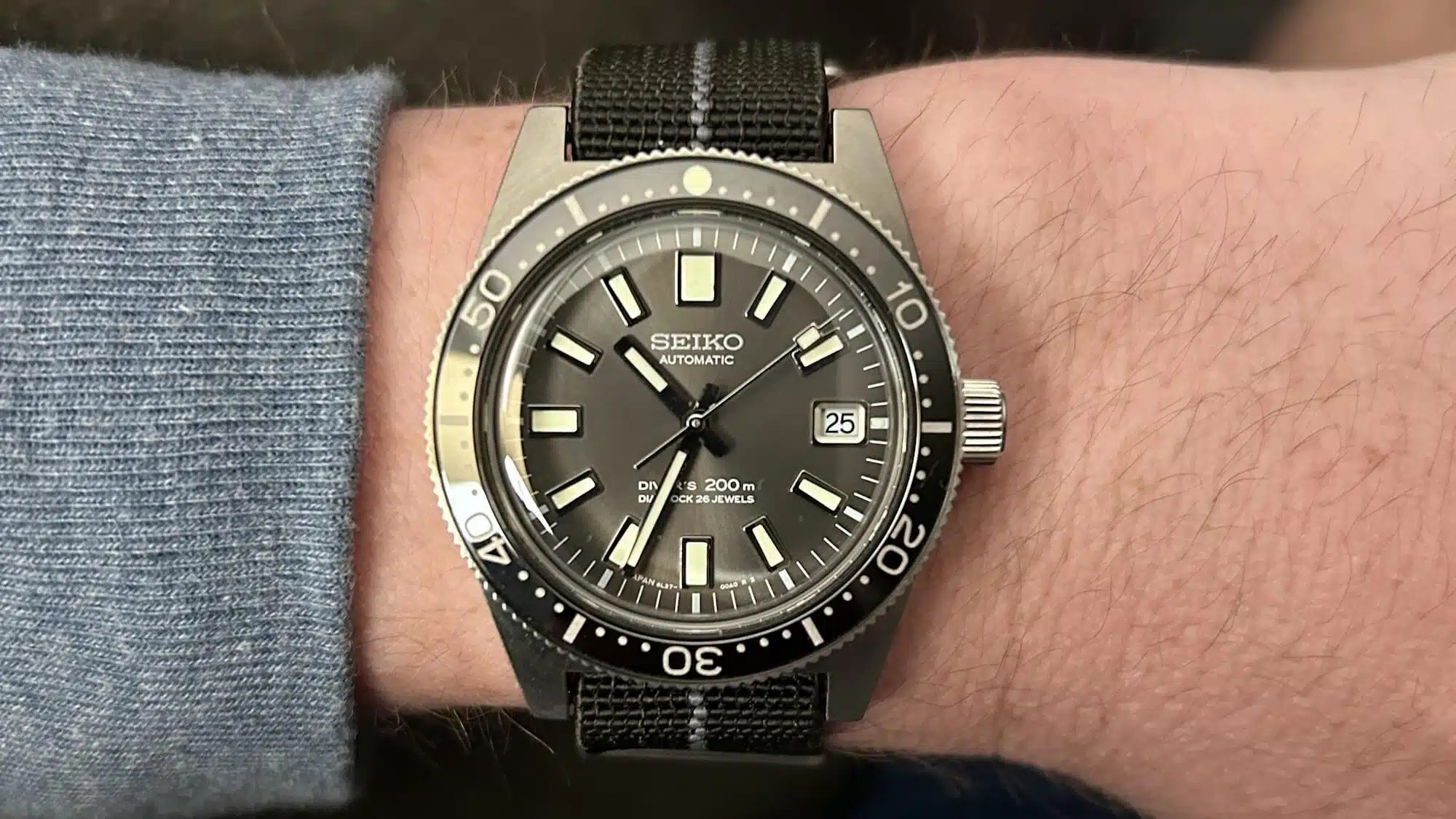 Exploring Under the Surface With the Skin Diver Watch • The Slender Wrist