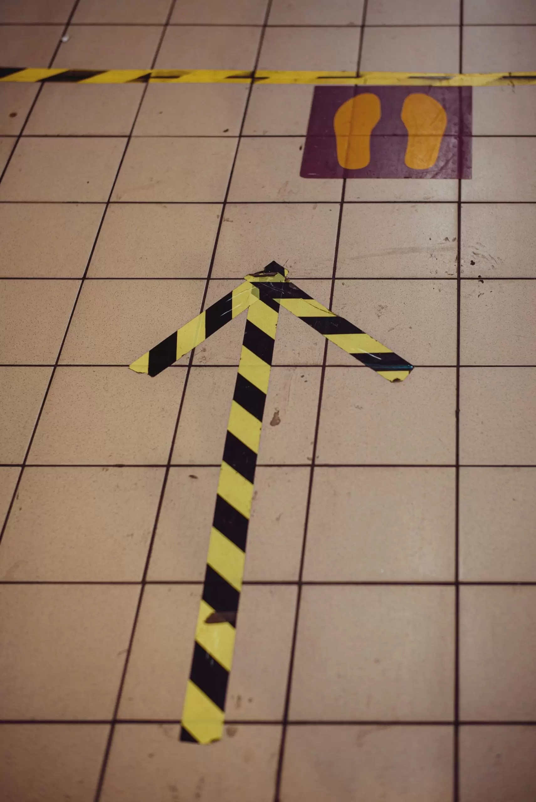 What Is The Best Flooring To Not Show Footprints?
