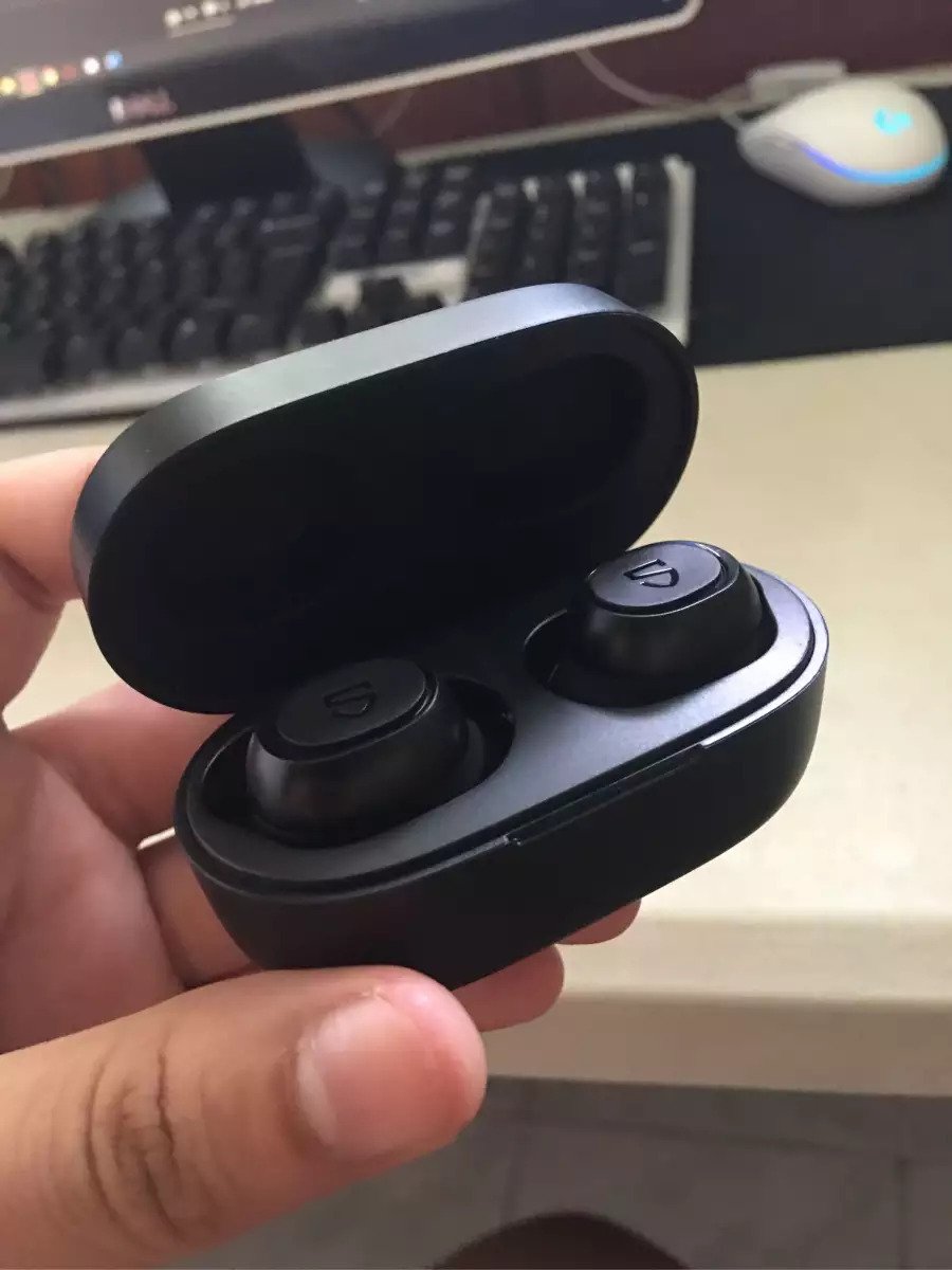 9 Best Wireless Earphones From P1,000 To Isolate Yourself With Music