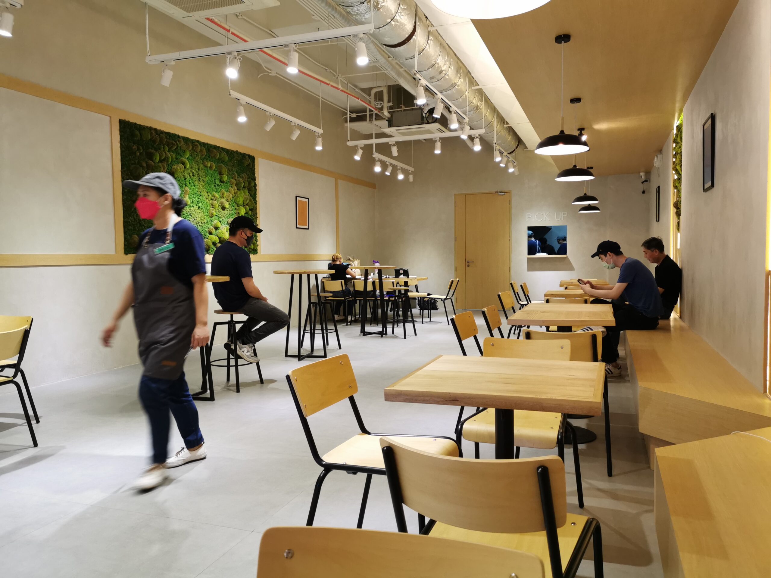 Moritori In BGC Is A Milk Tea & Coffee Shop That's Open For 24 Hours