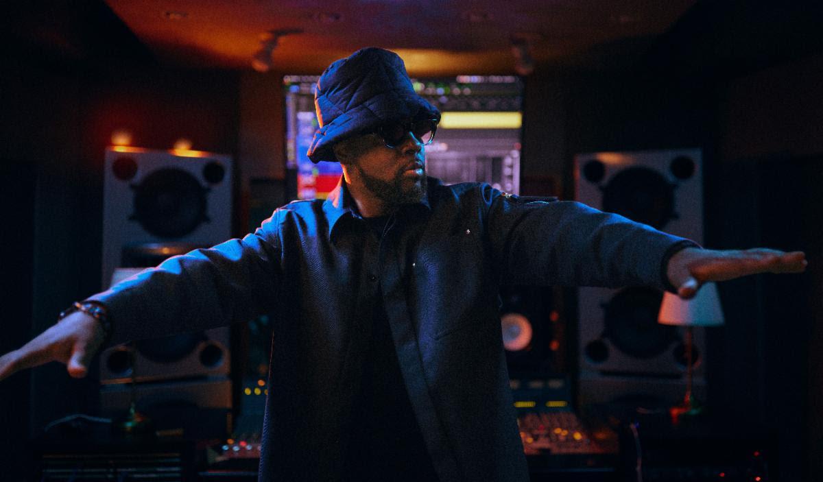 54% dos afro-americanos se aposentarão na pobreza: Wyclef Jean aborda o assunto e convida Pusha T, Flau’Jae, Lola Brooke e Capella Grey para Novo Single “Paper Right”