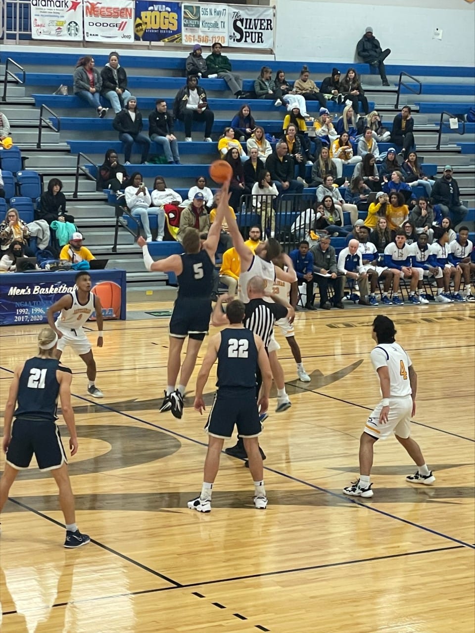 TAMUK basketball split the Gold Rush The South Texan