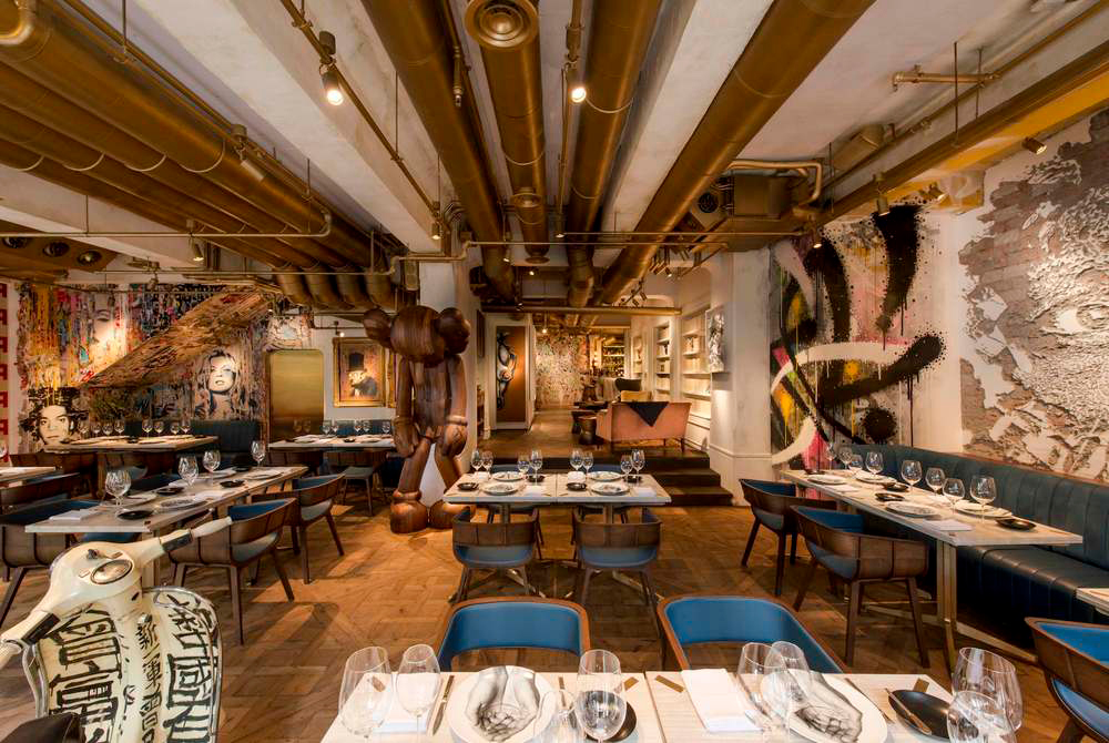 7 restaurants with incredible art collections