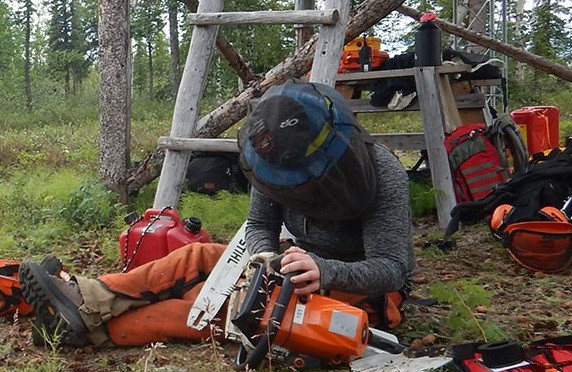 How Tight Should a Chainsaw Chain Be? The perfect measurements