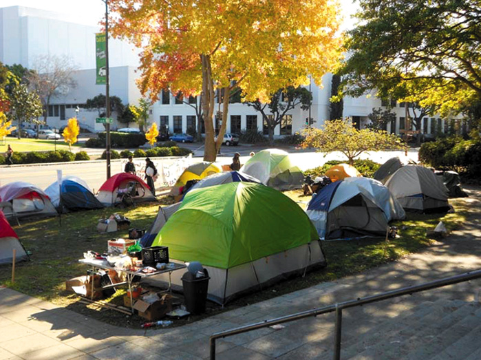 Suitcase Clinic’s Solidarity with People on the Street Street Spirit