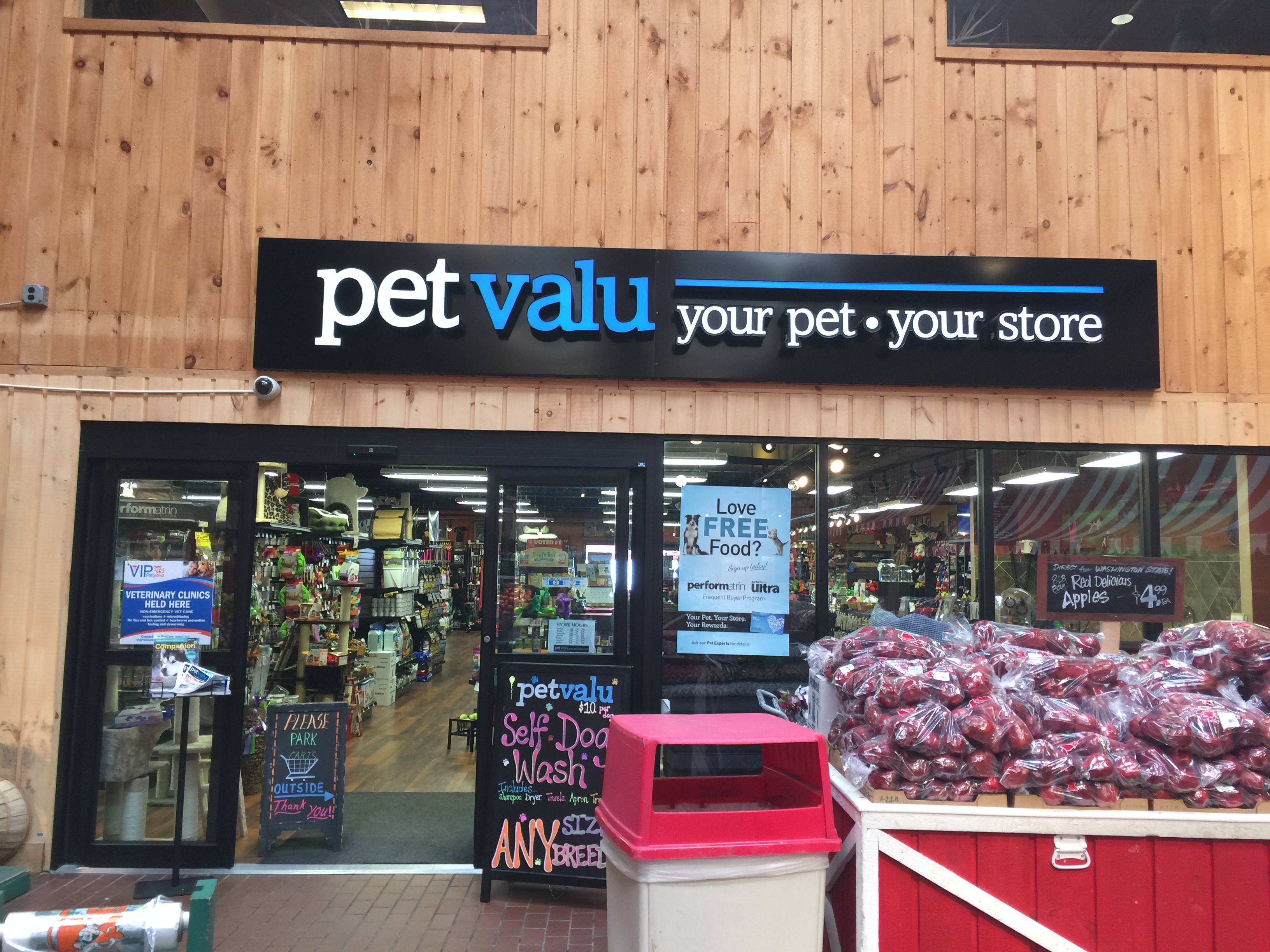 Our Trip to Stew Leonard's in Newington CT A Grocery Store That's Fun!