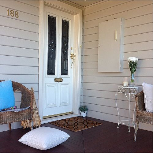 Weatherboard Door & I Love The Contrast Of The Door Against The