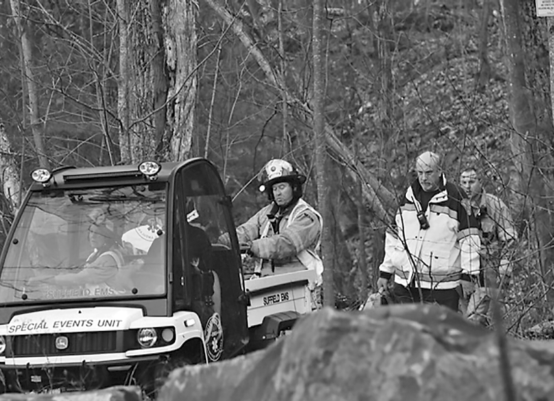Suffield Police Rescue Another Quarry Climber The Suffield Observer