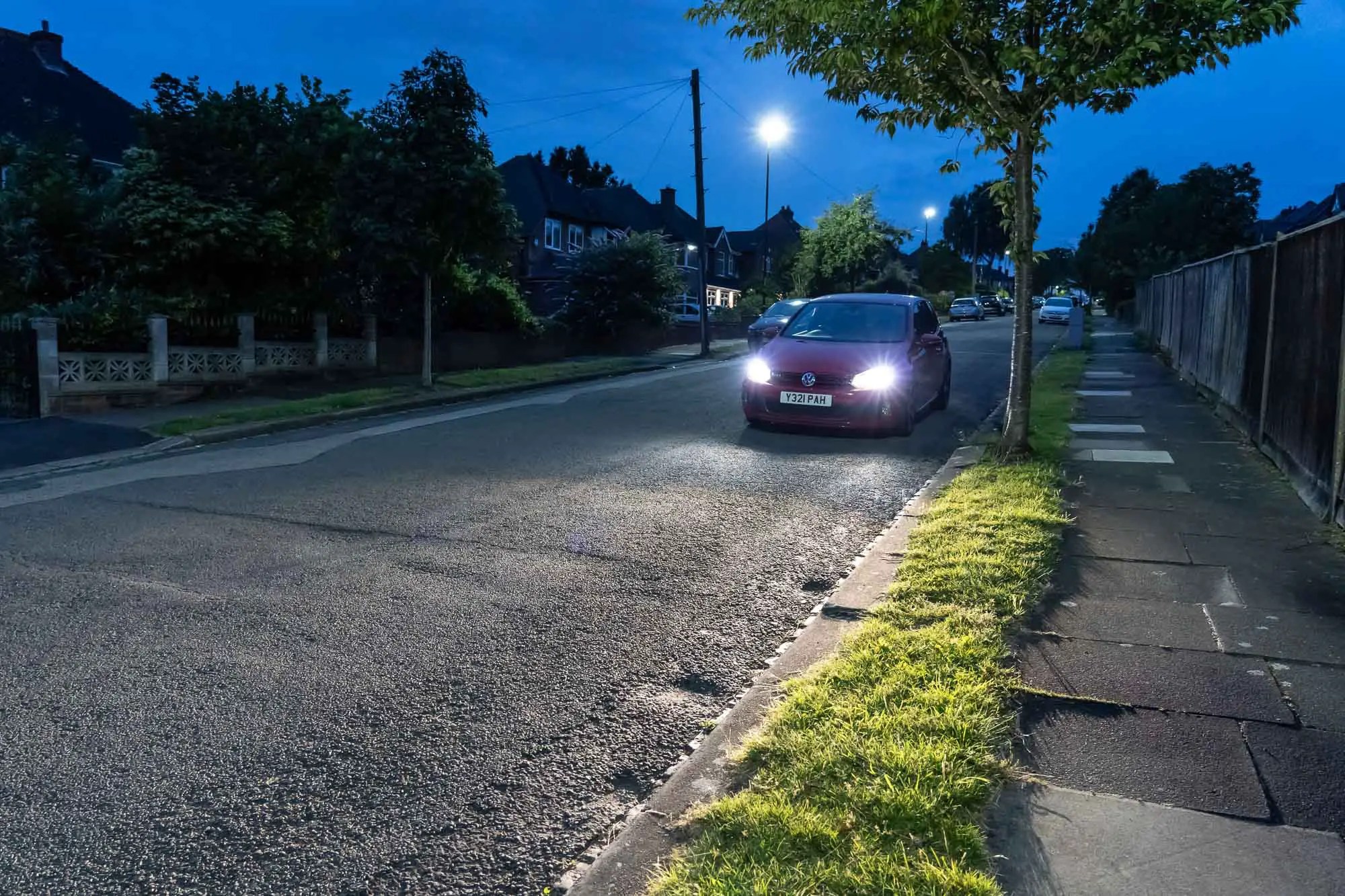 How To Clean Headlight Lens: Ways To Restore Foggy Headlights