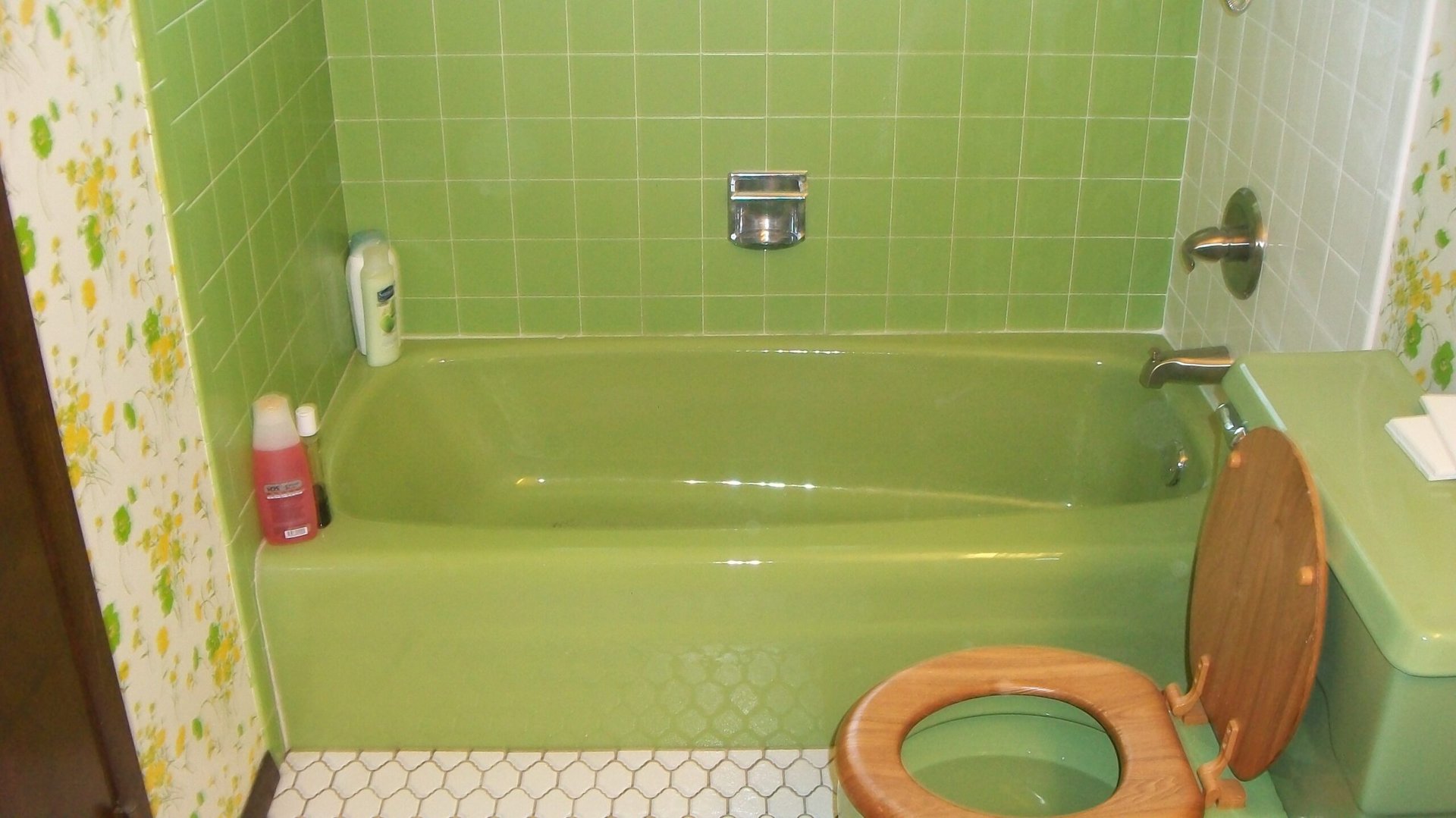 Bathtub & Tile Refinishing St. John, IN Surface Doctors