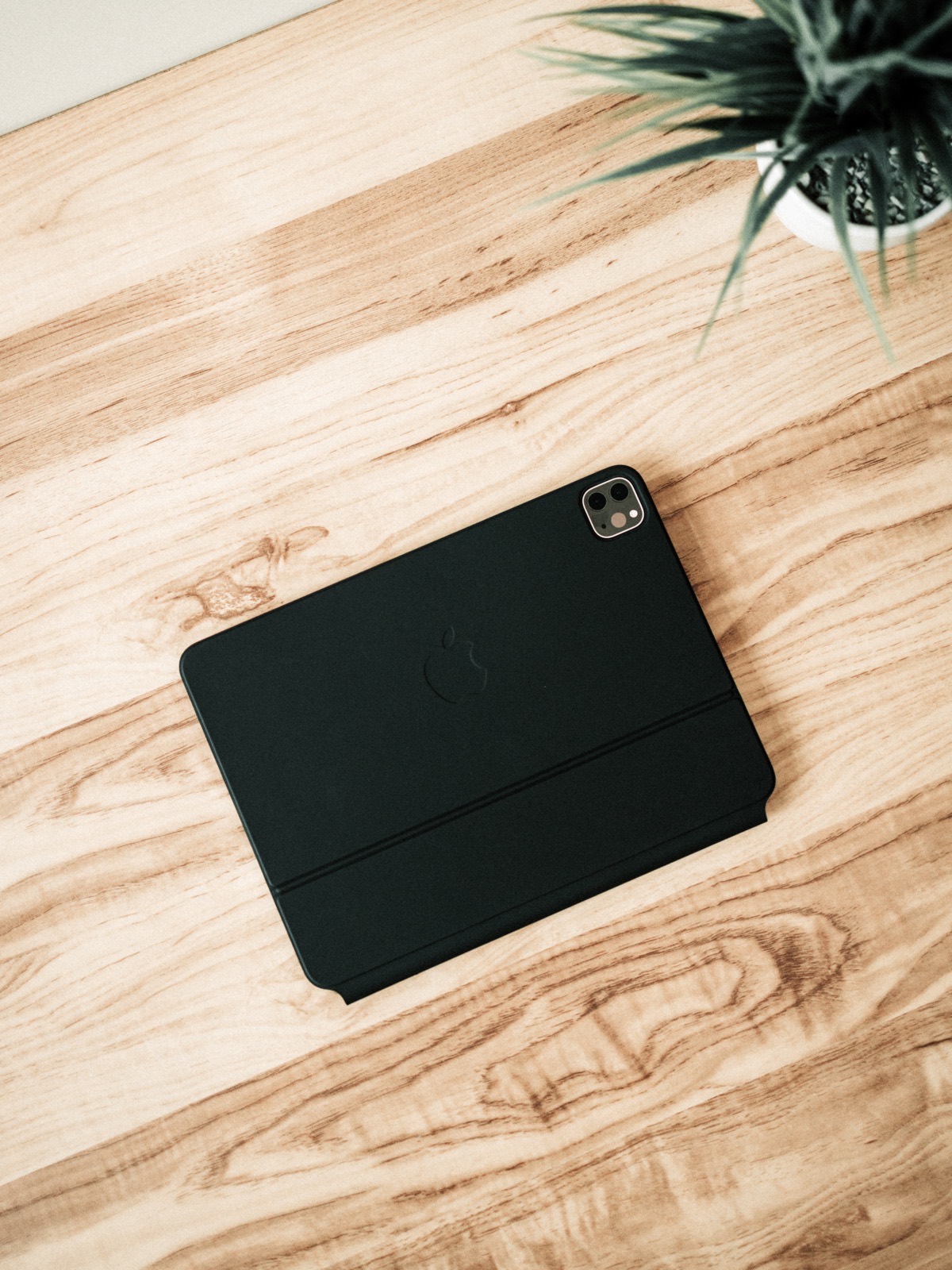 Magic Keyboard Turning the iPad Into Something New LaptrinhX