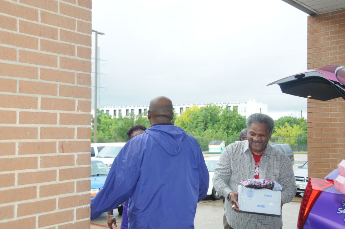 Hamilton Park UMC Food Drive Theta Alpha Chapter