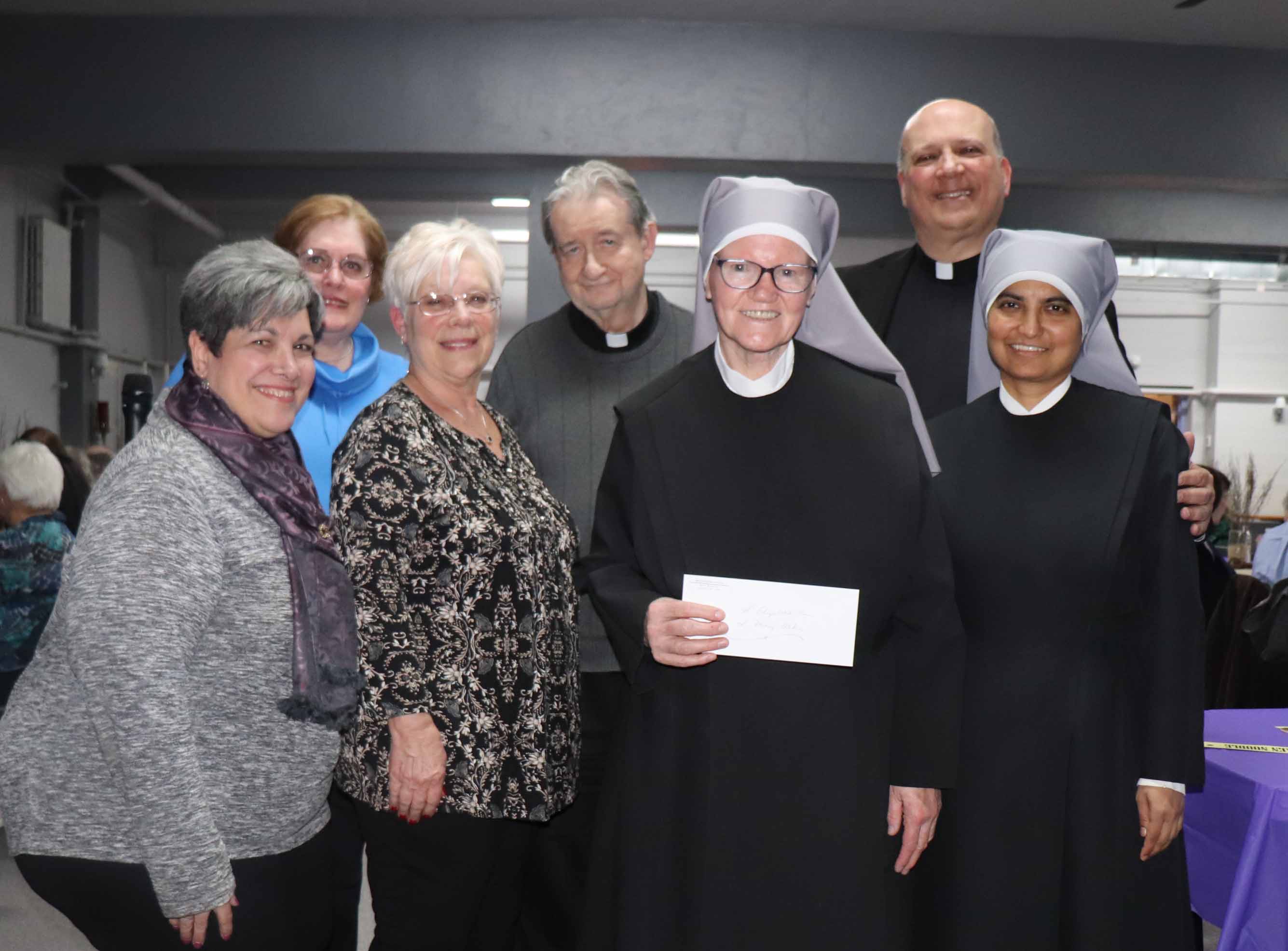 Glendale Parish Steps Closer To Christ One Bowl At A Time The Tablet