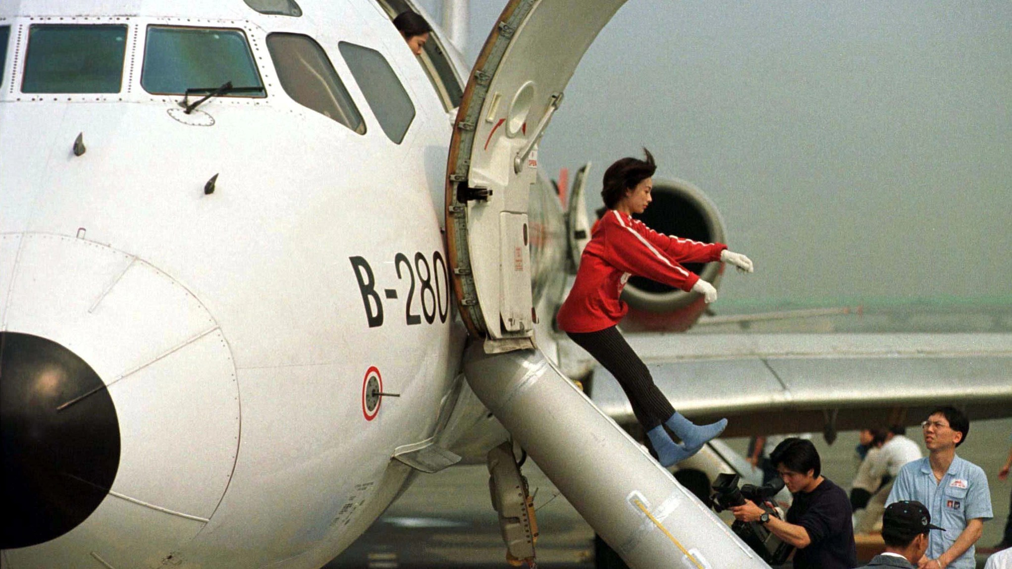 Mastering The Art Of Surviving A Tragic Plane Crash Thetalkhome