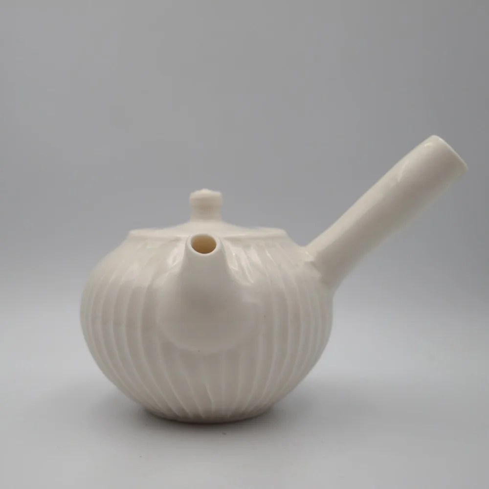Pure Porcelain Kyusu Teapot by Andrzej Bero TheTea World of Finest Teas