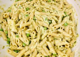 Creamy Pesto Penne Pasta with Peas