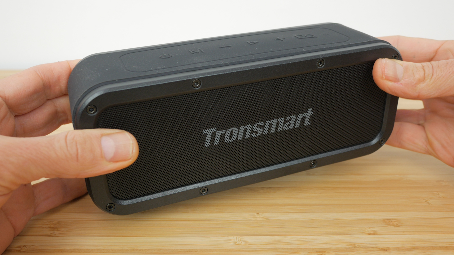 Tronsmart Force 40W review Bluetooth speaker vs JBL Flip 4