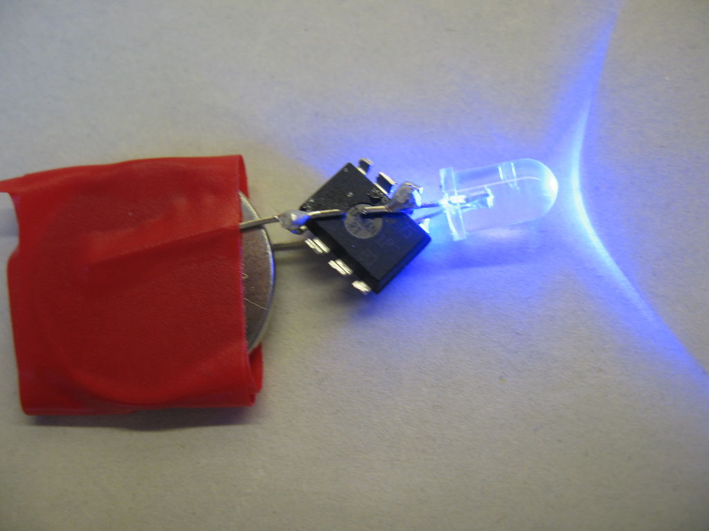 Throwduino Basic LightSensing Flashing Throwie Using Arduino • Tech