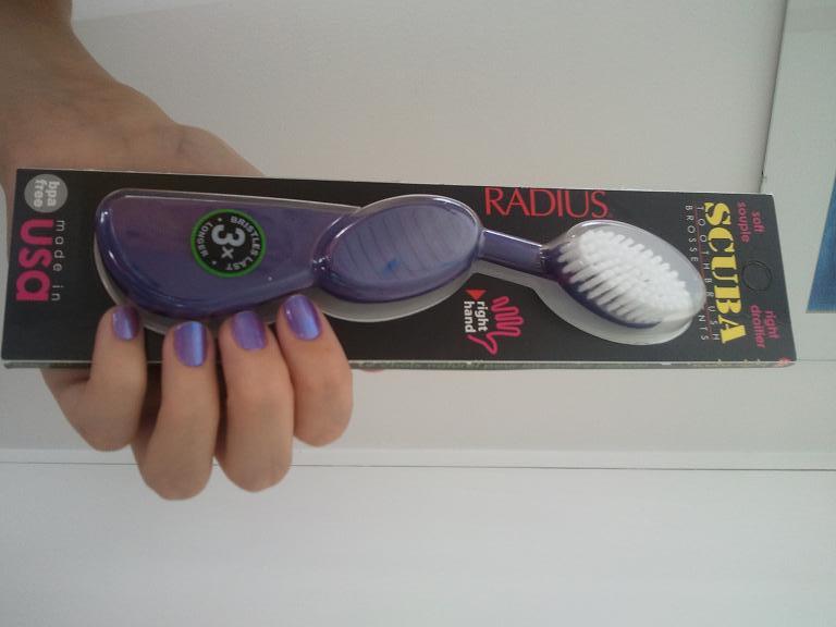 What Is A Radius Toothbrush? The Thumbs Up