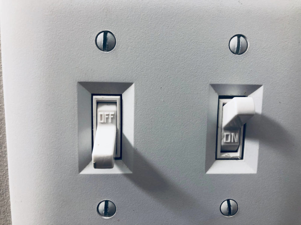 Can Ceiling Fan Blades Be Shortened? (How to do it) The Tibble