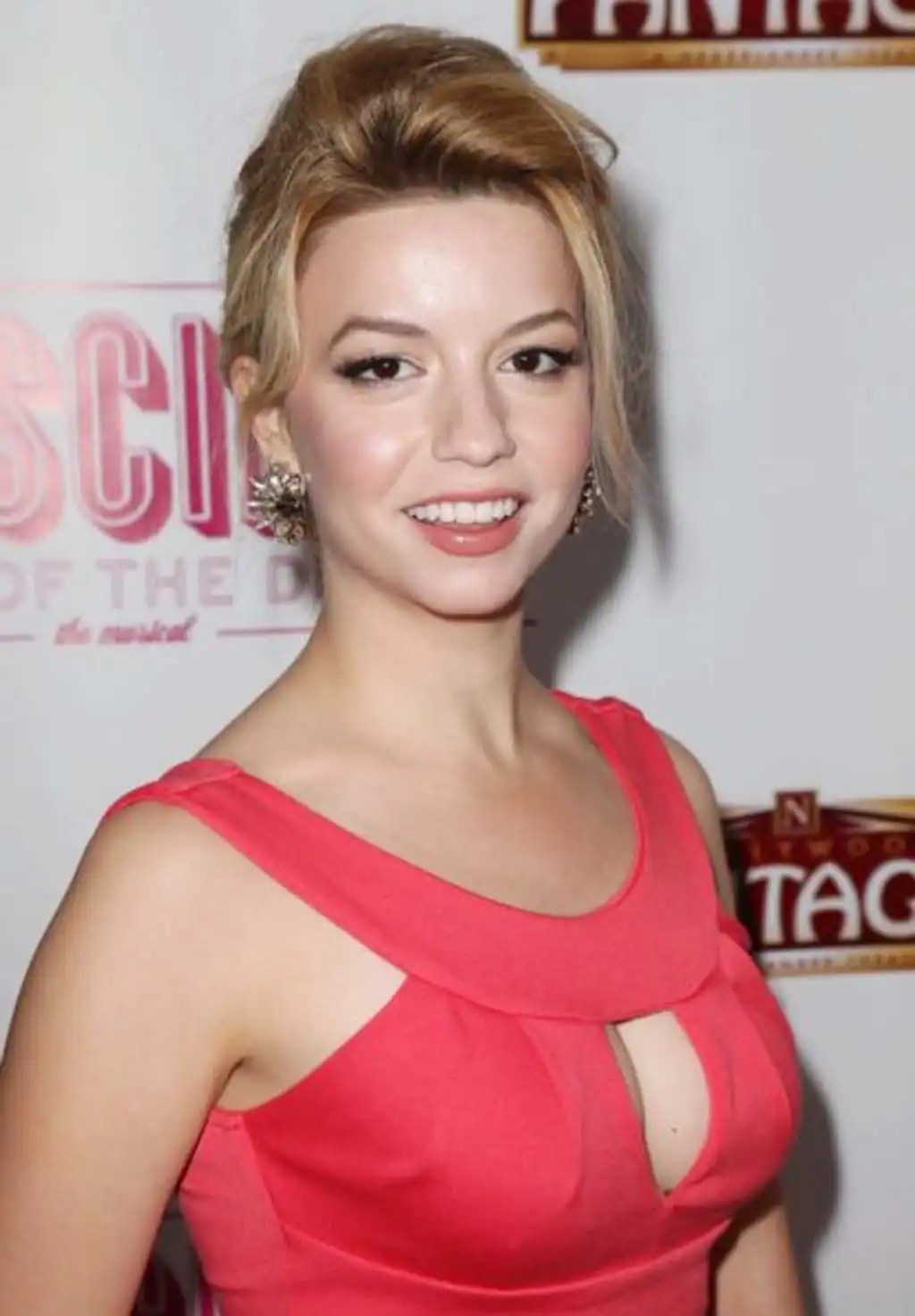 Masiela Lusha Measurements, Shoe, Bio, Height, Weight, and More! - The Tiger News