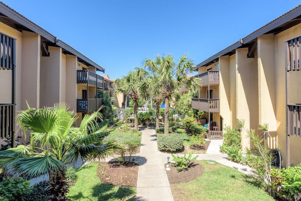 South Padre Island Beachfront Vacation Rentals The Tiki